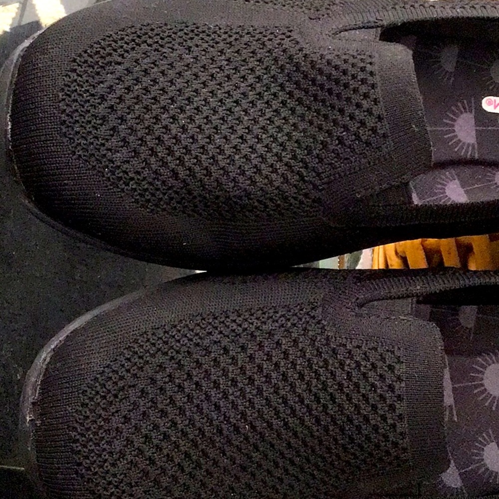 Skechers - Air Cooled Memory Form - image 1